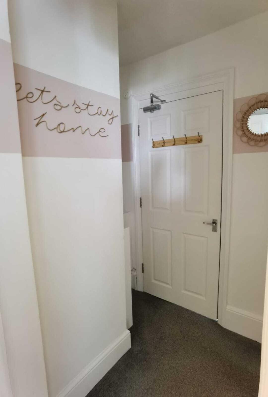 Raleigh Ff&tf - 1 Bed Georgian Flat In The Centre Of Exeter, Free Parking With Wifi